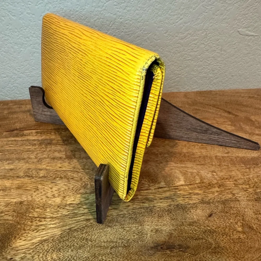 SOLD - Picture 3 of 7